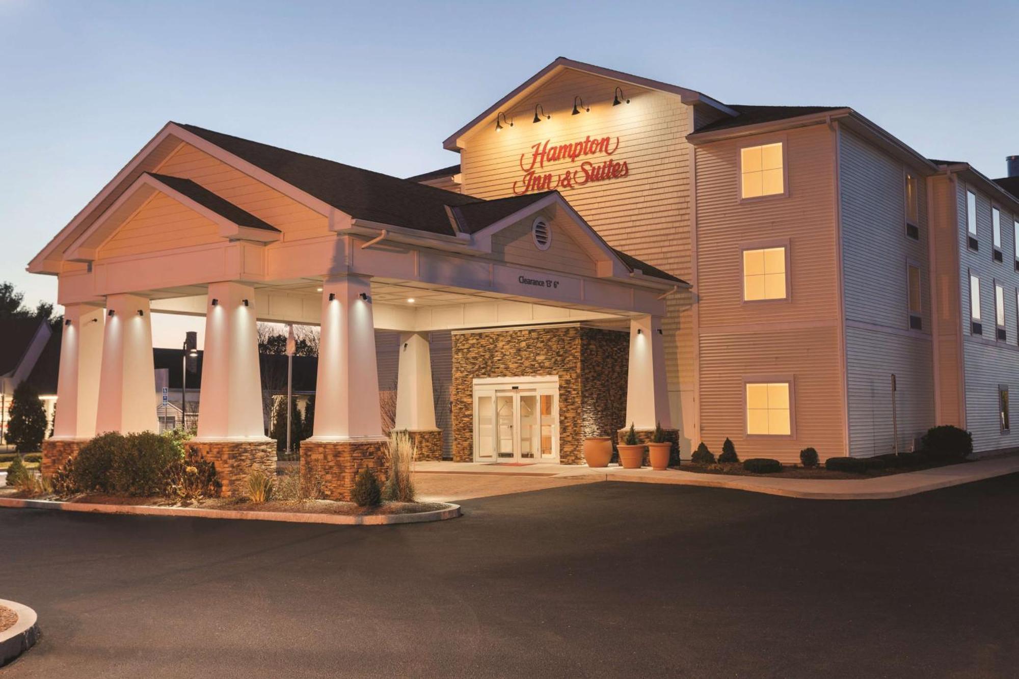 Hampton Inn & Suites Mystic Exteriör bild