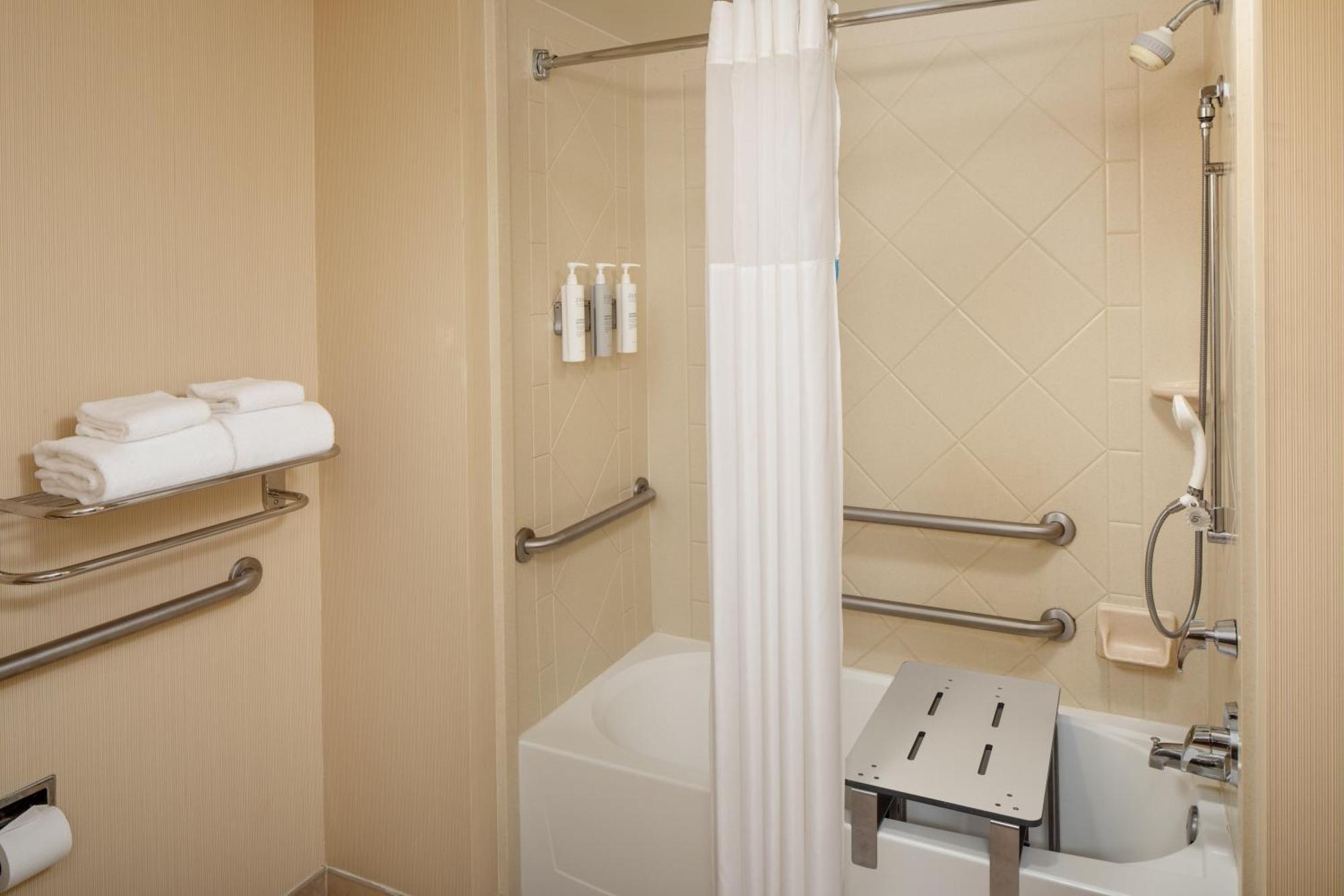 Hampton Inn & Suites Mystic Exteriör bild