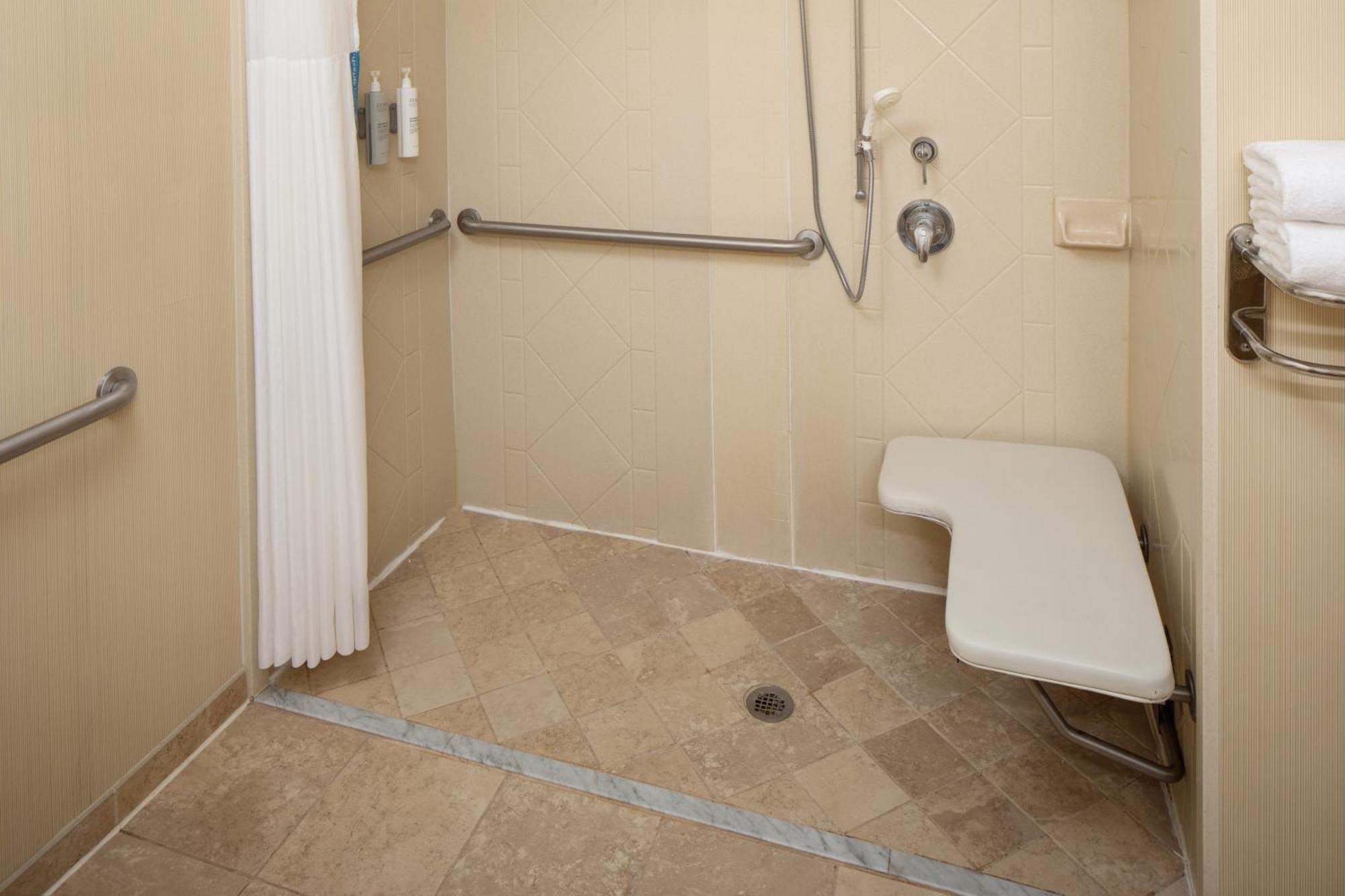 Hampton Inn & Suites Mystic Exteriör bild