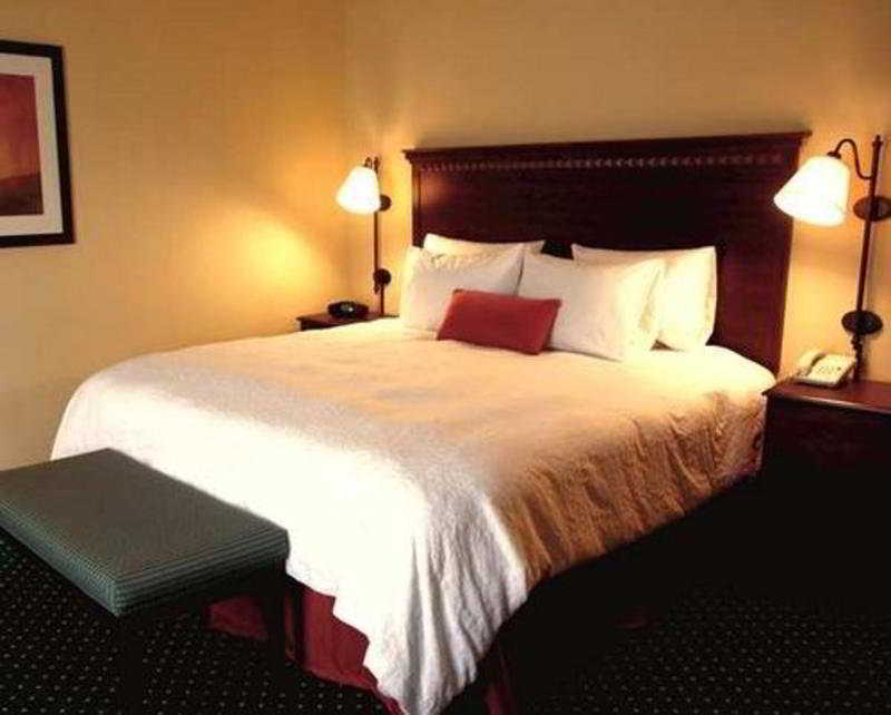 Hampton Inn & Suites Mystic Rum bild