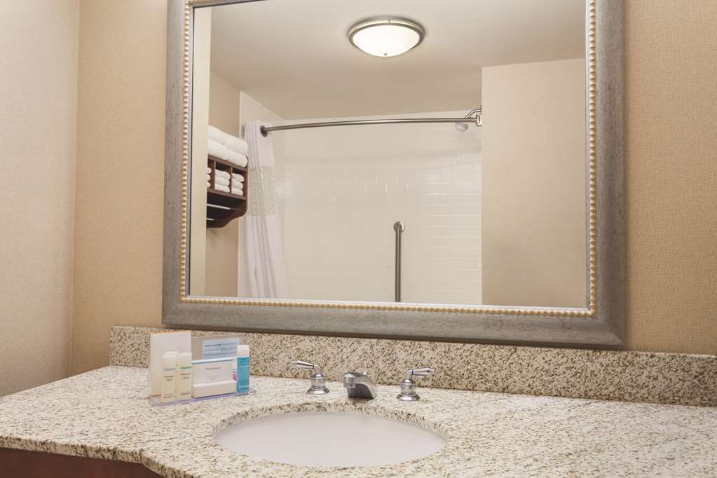 Hampton Inn & Suites Mystic Rum bild